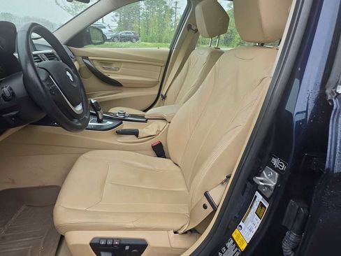 Used 2013 BMW 335i xDrive Sedan AWD/4WD image 9