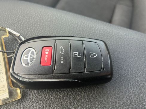 Used 2025 Toyota Camry LE image 24