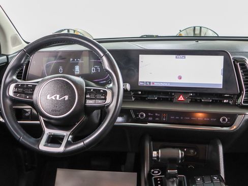 Used 2024 Kia Sportage EX FWD image 17