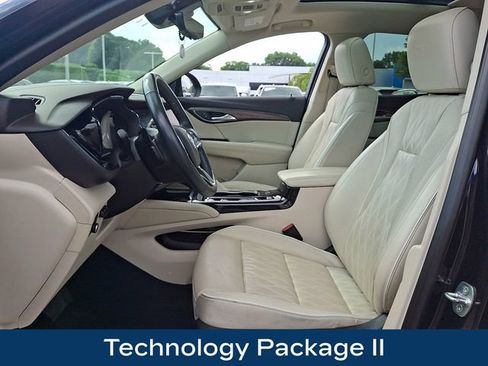 Used 2021 Buick Envision Avenir w/ Technology Package II AWD/4WD image 2
