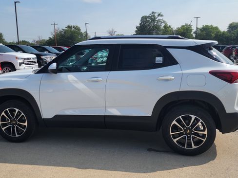 New 2026 Chevrolet TrailBlazer LT w/ Convenience Package image 8