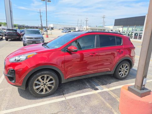 Certified 2022 Kia Sportage Nightfall Edition w/ Nighfall AWD Premium Package image 7