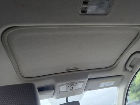 Used 2009 Nissan Rogue SL w/ Moonroof Pkg FWD image 19