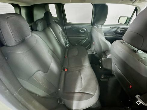 Certified 2020 Jeep Renegade Trailhawk AWD/4WD image 32
