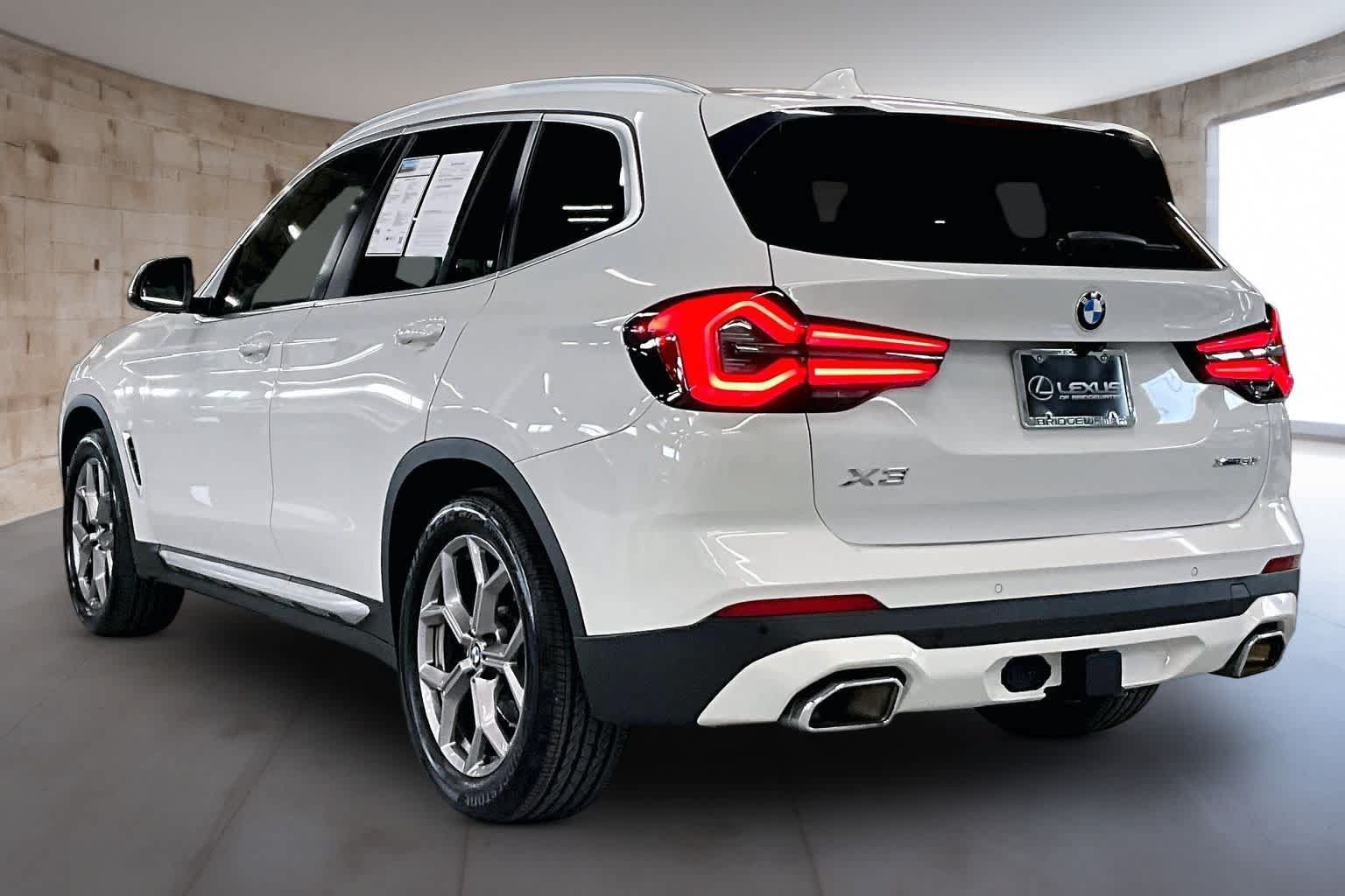 Used 2022 BMW X3 xDrive30i w/ Convenience Package AWD/4WD image 4