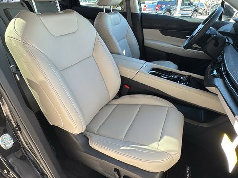 Used 2025 Nissan Murano SV image 31