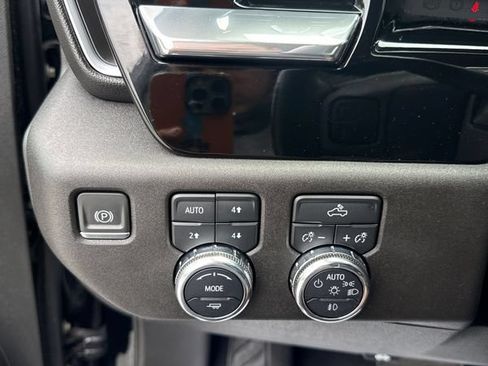 Used 2024 GMC Sierra 1500 Elevation AWD/4WD image 18