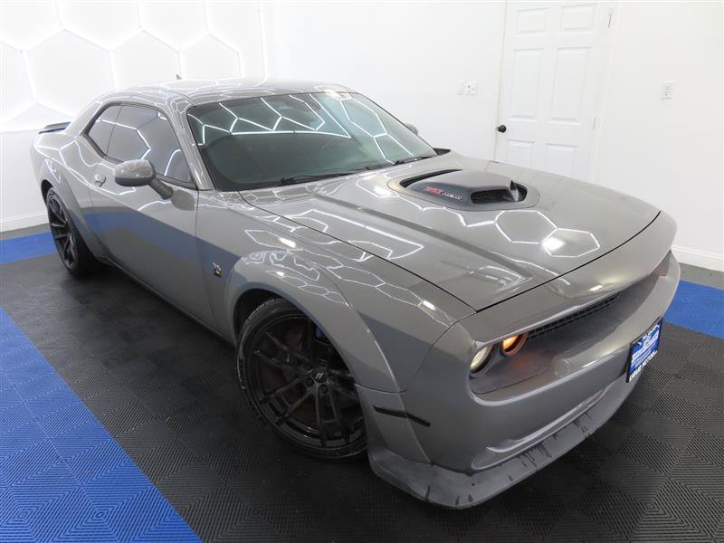 Used 2019 Dodge Challenger R/T Scat Pack w/ Shaker Package RWD image 8