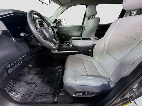 Used 2024 Toyota Tundra Limited AWD/4WD image 20