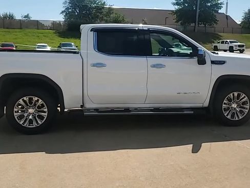 Used 2023 GMC Sierra 1500 SLT w/ SLT Premium Package AWD/4WD image 9