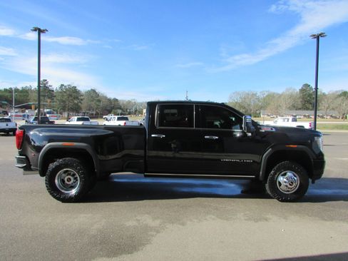 Used 2022 GMC Sierra 3500 Denali w/ Denali Ultimate Package image 4