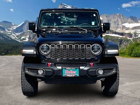 Used 2024 Jeep Wrangler Unlimited Rubicon AWD/4WD image 3