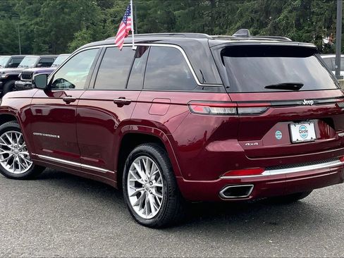 Certified 2024 Jeep Grand Cherokee Summit AWD/4WD image 11
