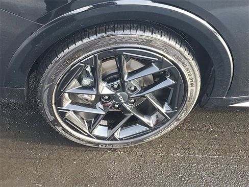 Certified 2025 Kia K4 GT-Line Turbo image 5