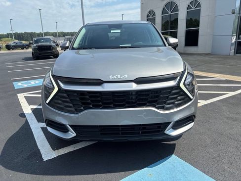 Used 2023 Kia Sportage LX AWD/4WD image 4
