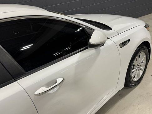 Used 2017 Kia Optima LX image 6