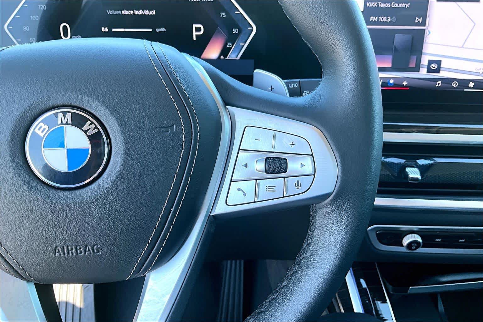 Used 2026 BMW X7 xDrive40i AWD/4WD image 21