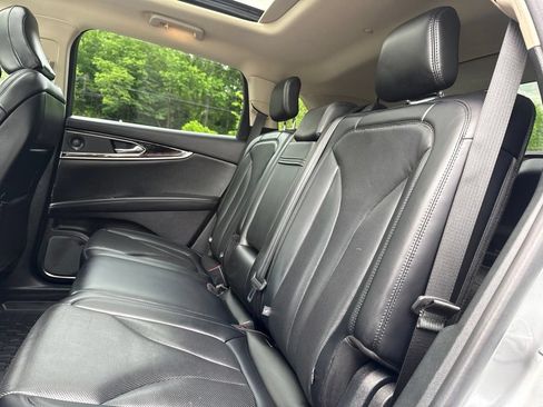 Used 2021 Lincoln Nautilus Reserve AWD/4WD image 23
