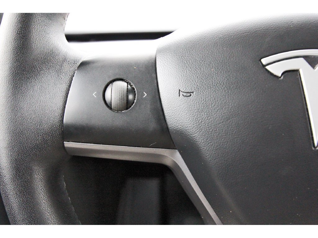 Used 2020 Tesla Model Y Long Range AWD/4WD image 18