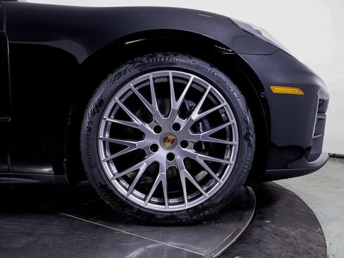 New 2025 Porsche Panamera 4 image 21