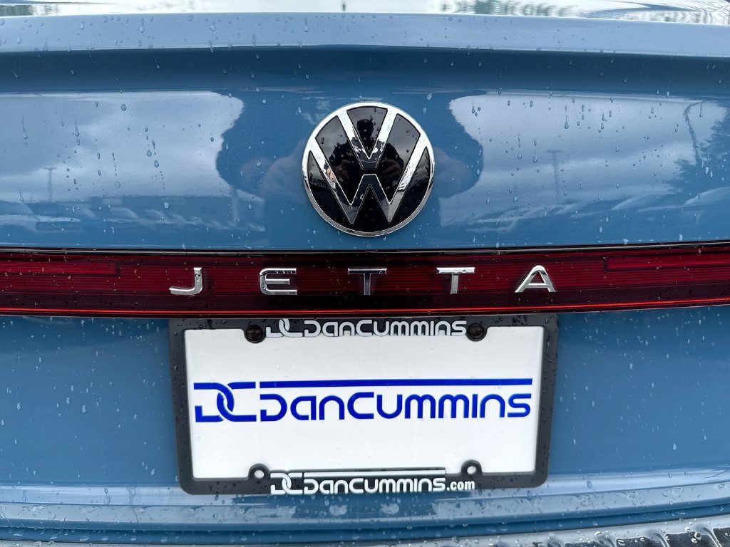 Used 2025 Volkswagen Jetta Sport FWD image 25