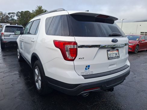 Used 2018 Ford Explorer XLT image 10