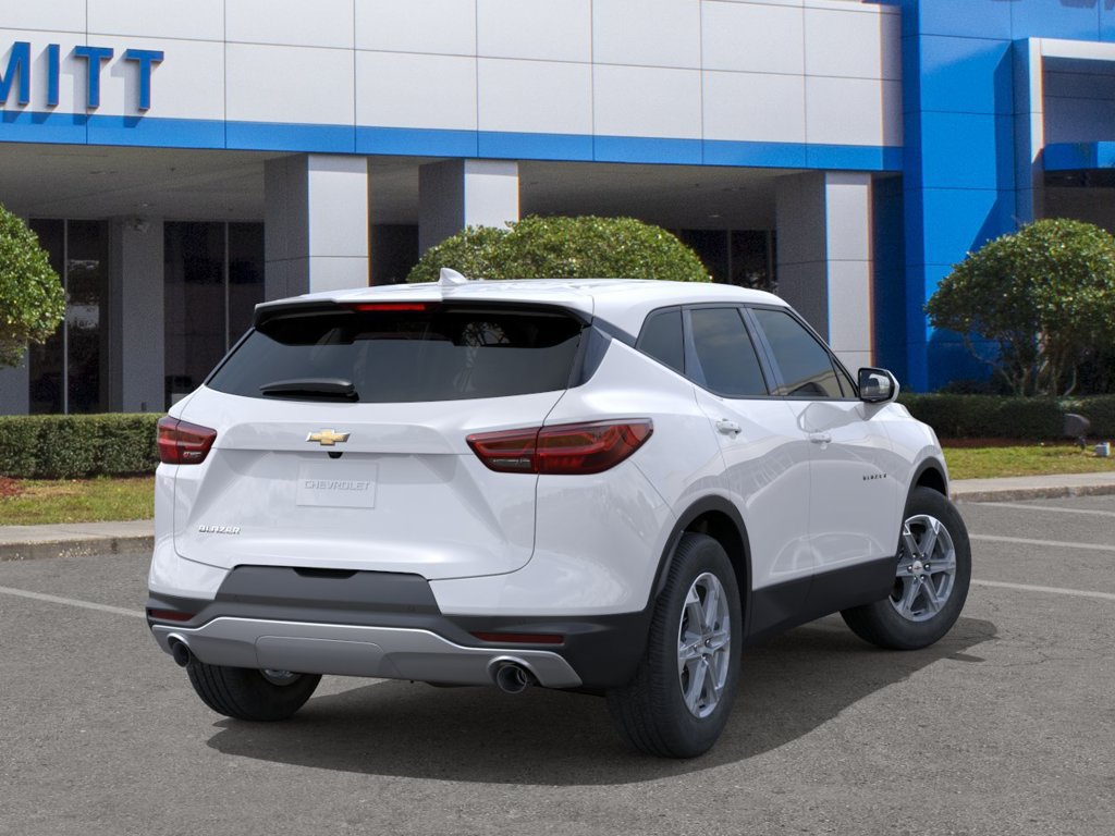 New 2026 Chevrolet Blazer LT FWD image 4