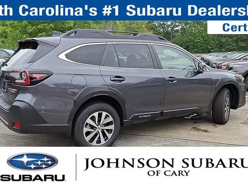 Used 2025 Subaru Outback Premium w/ Popular Package #1A image 10