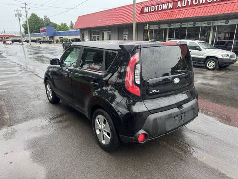 Used 2015 Kia Soul FWD image 6