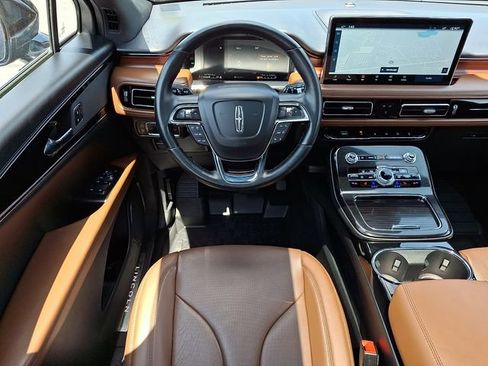 Used 2023 Lincoln Nautilus Reserve w/ Monochromatic Package AWD/4WD image 12