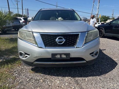 Used 2013 Nissan Pathfinder SV AWD/4WD image 2