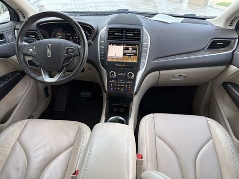 Certified 2019 Lincoln MKC Reserve w/ MKC Technology Package FWD image 24