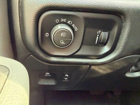 Used 2023 RAM 1500 Lone Star AWD/4WD image 18