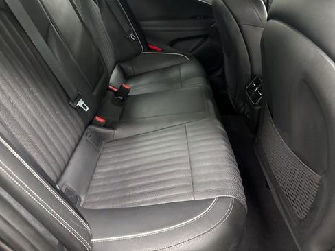 Used 2019 Genesis G70 3.3T Advanced image 11