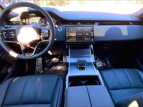 Used 2026 Land Rover Range Rover Evoque Dynamic SE image 15