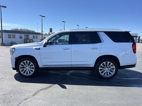 Used 2023 GMC Yukon Denali w/ LPO, Floor Liner Package image 7