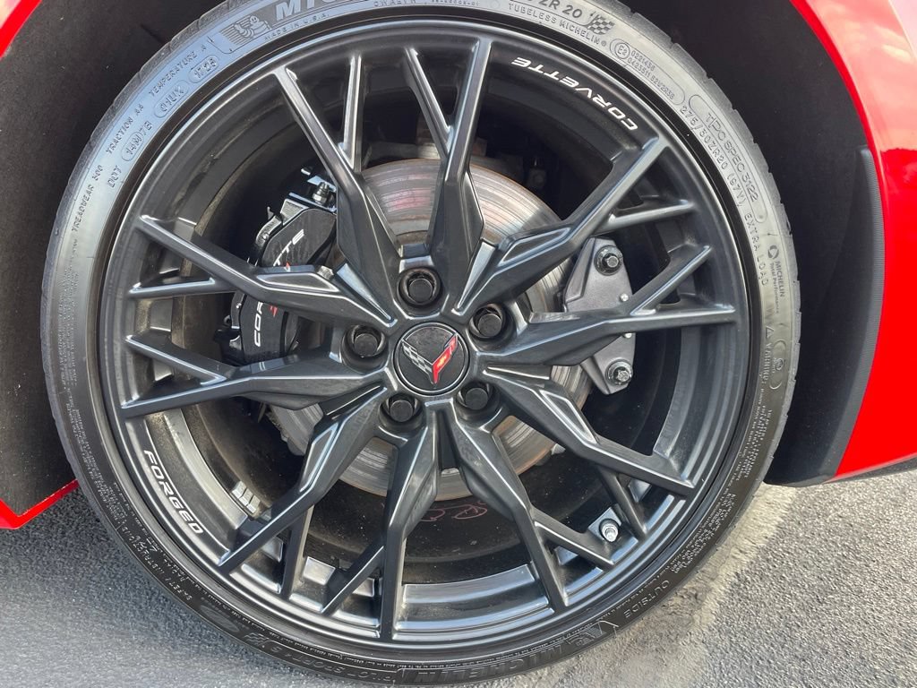 Used 2025 Chevrolet Corvette Stingray Premium Cpe w/ Z51 Performance Package RWD image 23