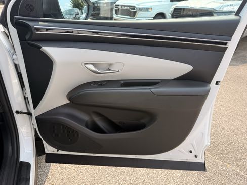 Used 2024 Hyundai Tucson SEL FWD image 18