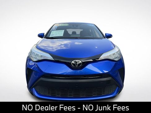 Used 2021 Toyota C-HR XLE FWD image 2