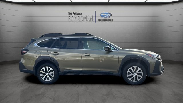 Used 2024 Subaru Outback Premium AWD/4WD image 3