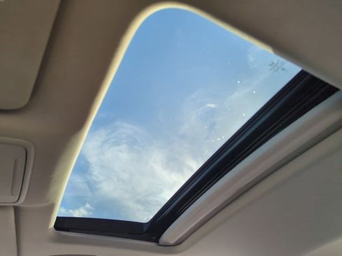 Used 2024 Honda Accord EX image 12