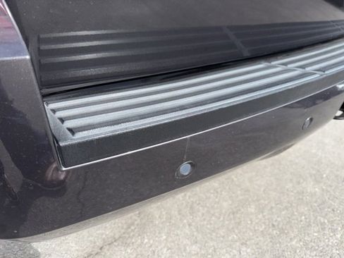 Used 2011 GMC Yukon XL 2500 SLT w/ SLT-2 Equipment Package image 21