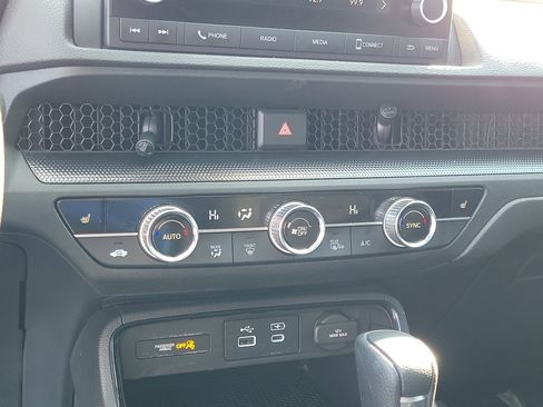 Used 2025 Honda CR-V EX image 27