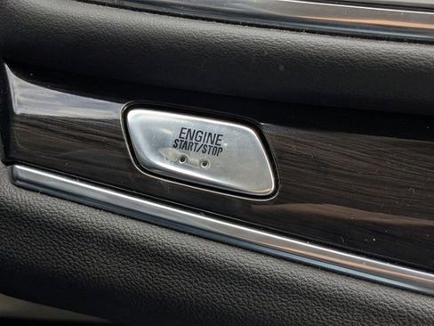 Used 2023 Buick Enclave Essence w/ Experience Buick Package FWD image 29