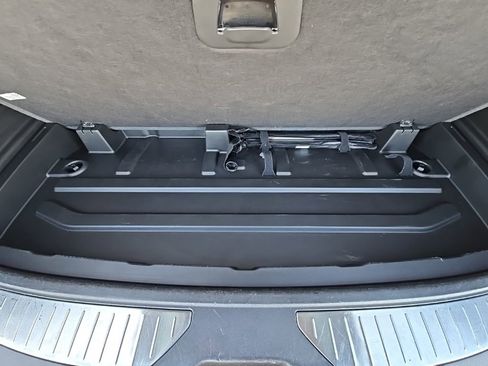 Used 2021 Chevrolet Tahoe Premier w/ Premium Package image 44