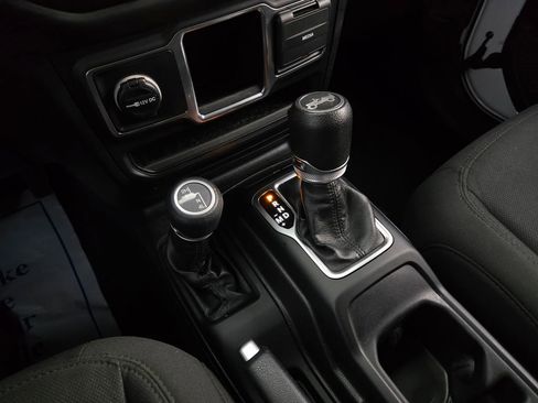 Used 2019 Jeep Wrangler Unlimited Sport image 20