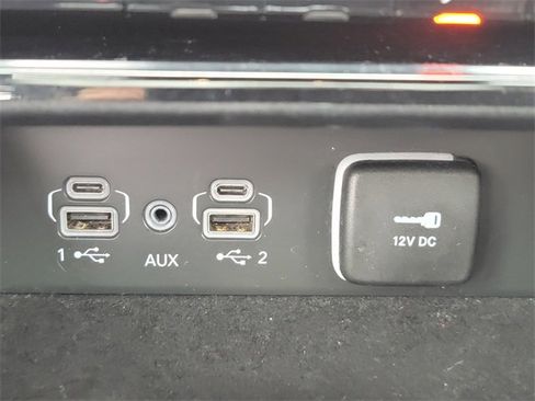 Used 2022 Jeep Grand Cherokee L Limited image 29