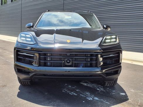 New 2025 Porsche Cayenne image 33