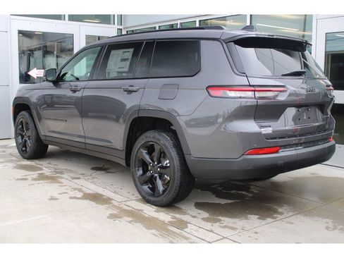 New 2025 Jeep Grand Cherokee L Altitude image 6