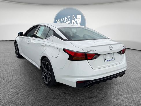 Used 2024 Nissan Altima 2.5 SR FWD image 6
